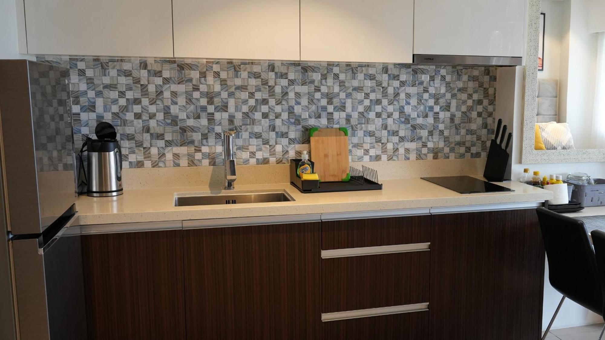Dominiks Stylish Resort Gem Ocean View Pool Queen Bed At Tambuli 8 Floor Fast Wifi Lapu-Lapu City Bagian luar foto