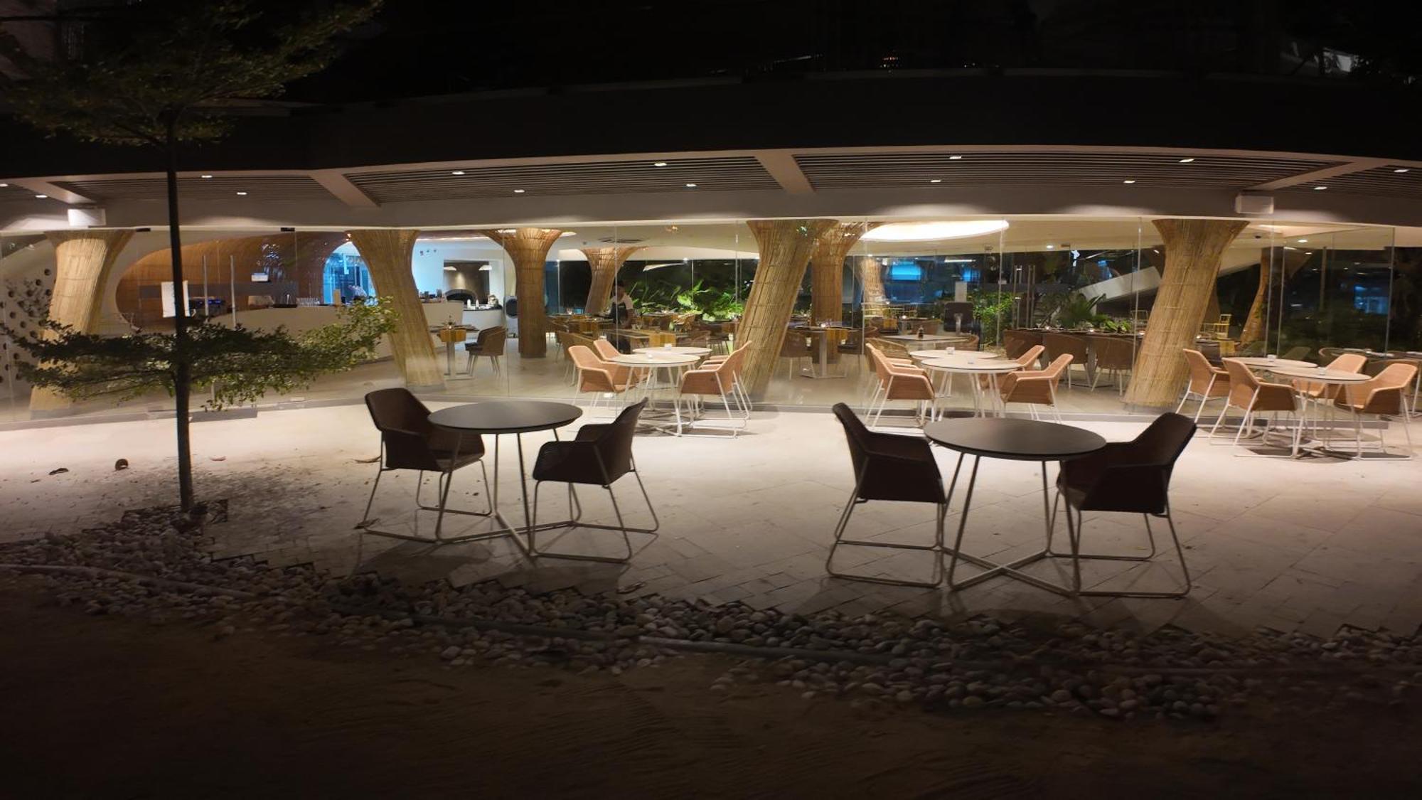 Dominiks Stylish Resort Gem Ocean View Pool Queen Bed At Tambuli 8 Floor Fast Wifi Lapu-Lapu City Bagian luar foto