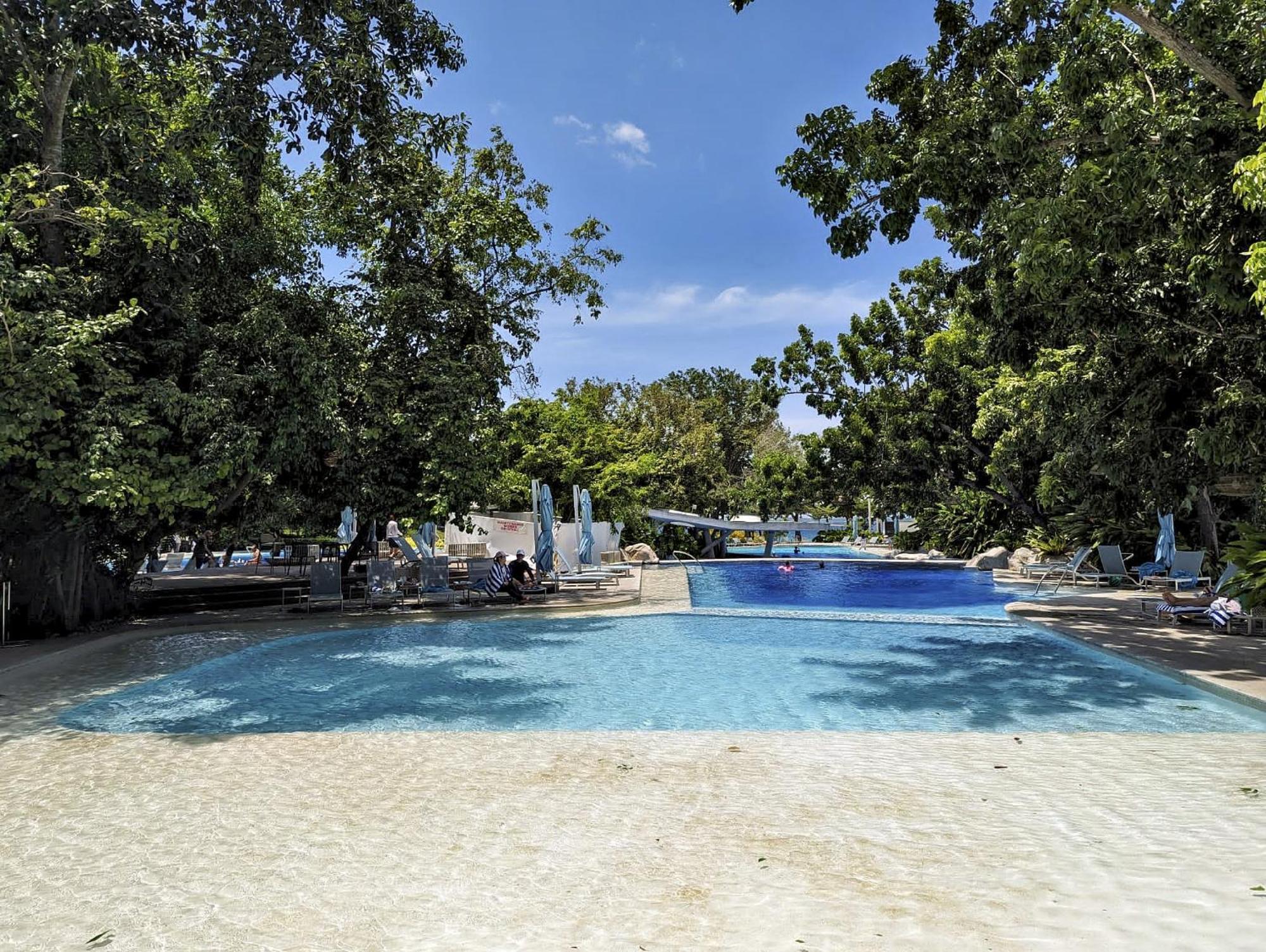 Dominiks Stylish Resort Gem Ocean View Pool Queen Bed At Tambuli 8 Floor Fast Wifi Lapu-Lapu City Bagian luar foto